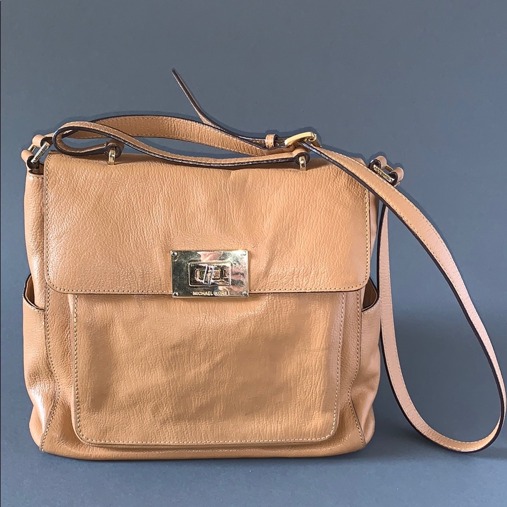 Michael Kors Sloan Tan Leather Shoulder Bag Leather spring 11”x12”x8”.